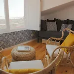 1br W/ Tagus View & Terrace | By Airnest ליסבון