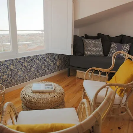 1br W/ Tagus View & Terrace | By Airnest ליסבון