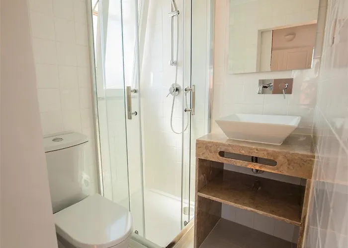 1br W/ Tagus View & Terrace | By Airnest شقة *