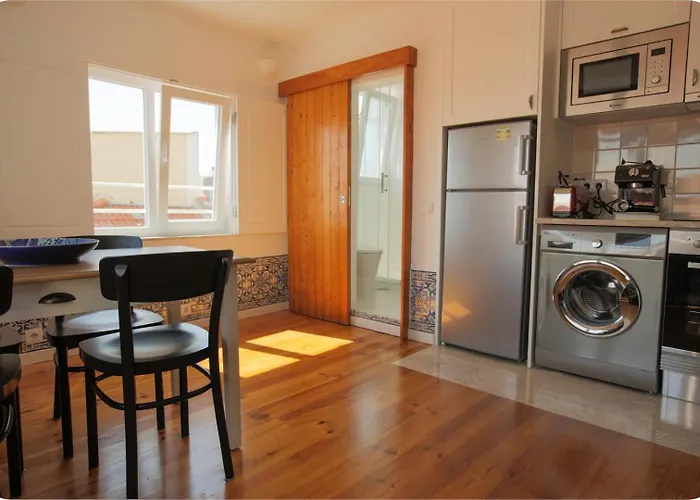 شقة 1br W/ Tagus View & Terrace | By Airnest