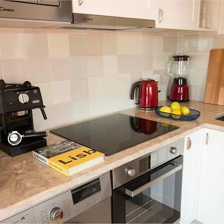 1br W/ Tagus View & Terrace | By Airnest